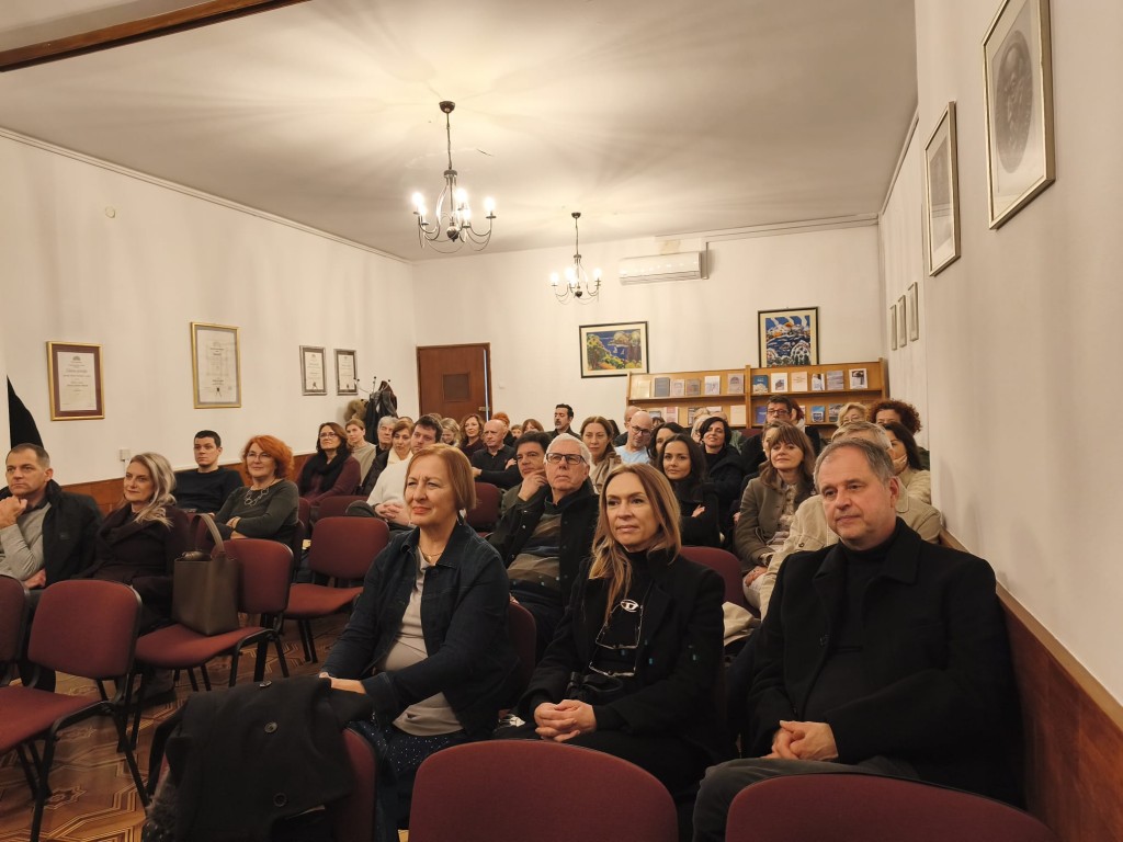 publika predstavljanje knjige Perinčić